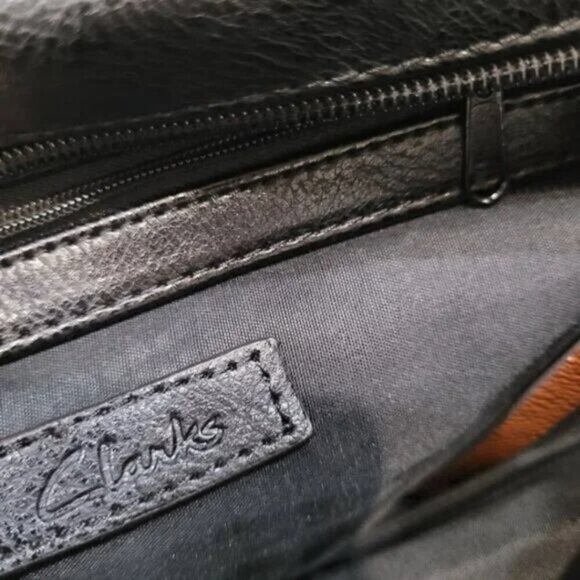 Clarks Black and Brown Leather Purse‎ with Removable Clutch - Picture 10 of 15